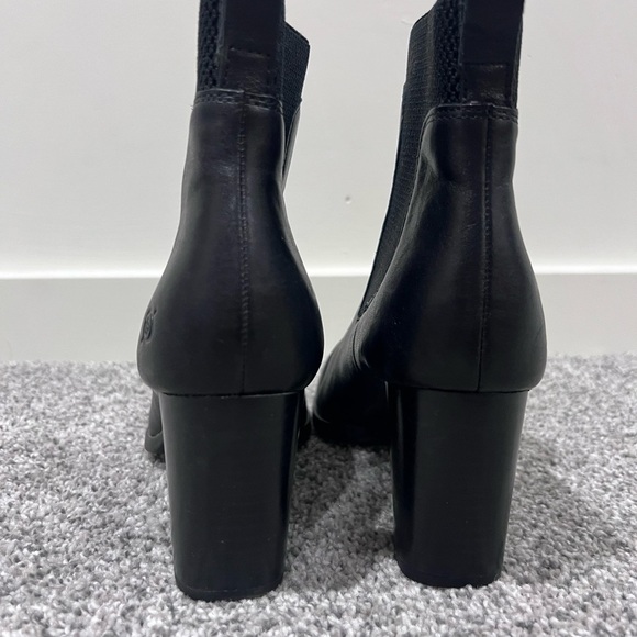 Born Black Genuine Leather Donella Chelsea Boots Block Heel Women’s Size US 9 - Picture 4 of 10